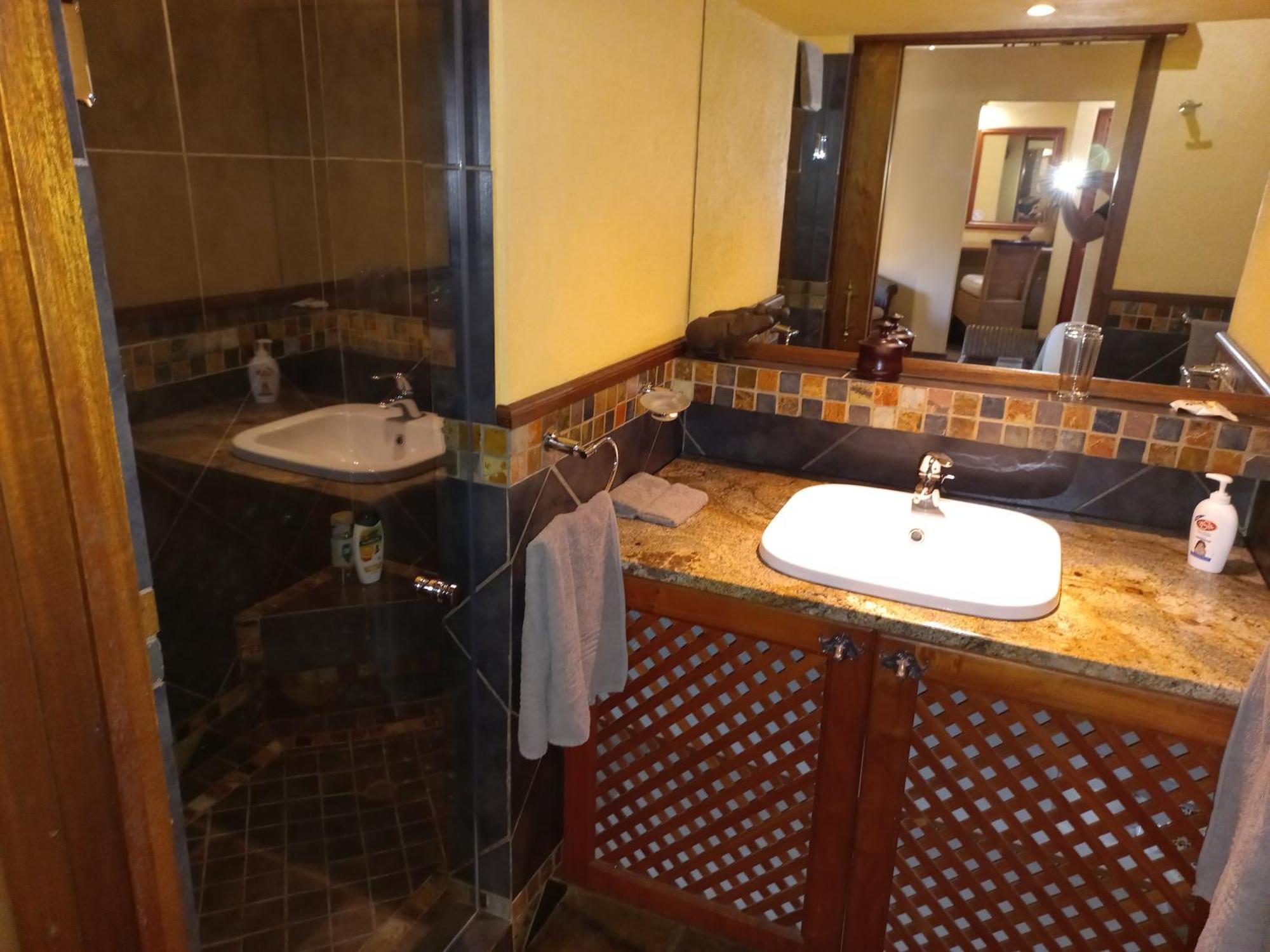 Mhlati Guest Cottages Malalane Eksteriør billede